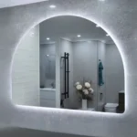Miroir salle de bain LED Nebula Maroc – Verre Saint-Gobain 6 mm – Vue en angle 3/4 avec finition polie haut de gamme – Miroir sur mesure haut de gamme
