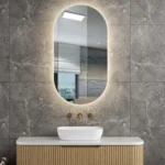 Miroir Evola rétroéclairé présenté de face, design moderne et épuré, disponible au Maroc