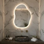 miroir Reflex design irrégulier moderne vue face décoration intérieure Maroc