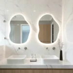 miroirs Reflex verticaux décoration salle de bain contemporaine Maroc